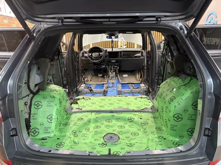 Шумоизоляция пола Skoda Kodiaq-3